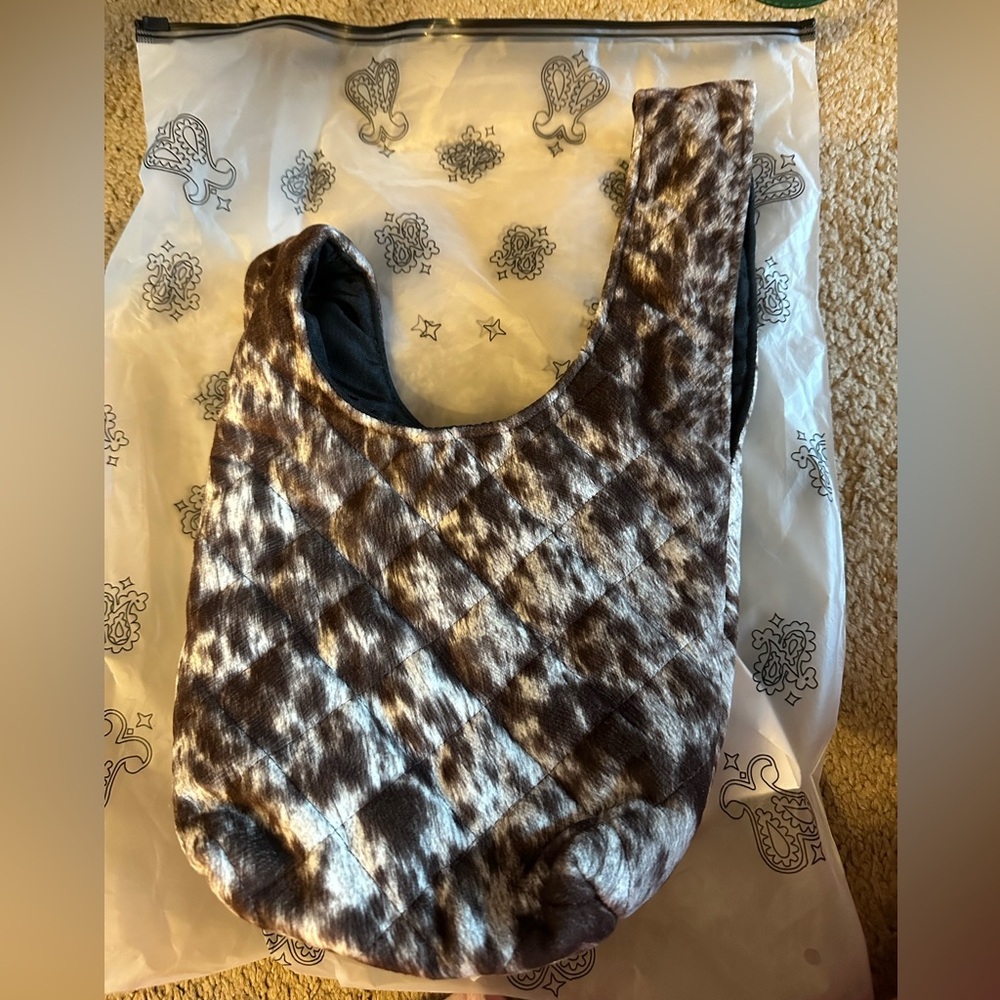 YAITO Brown and White Wristlet